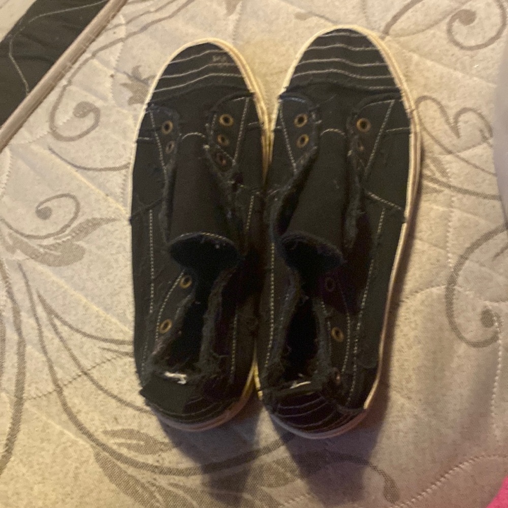 Like brand new been wore once or twice